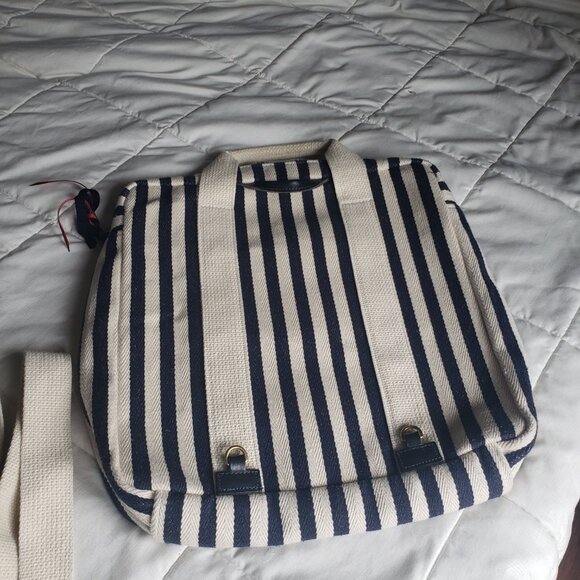 Clare V Mariner Backpack with red lips - Picture 5 of 7
